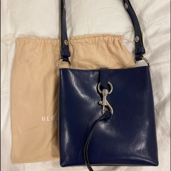 NEW Rebecca Minkoff Megan Small Leather Feedbag - Picture 3 of 4
